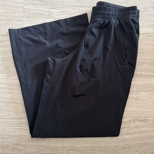 Women’s Lululemon mid rise swift Black Pants